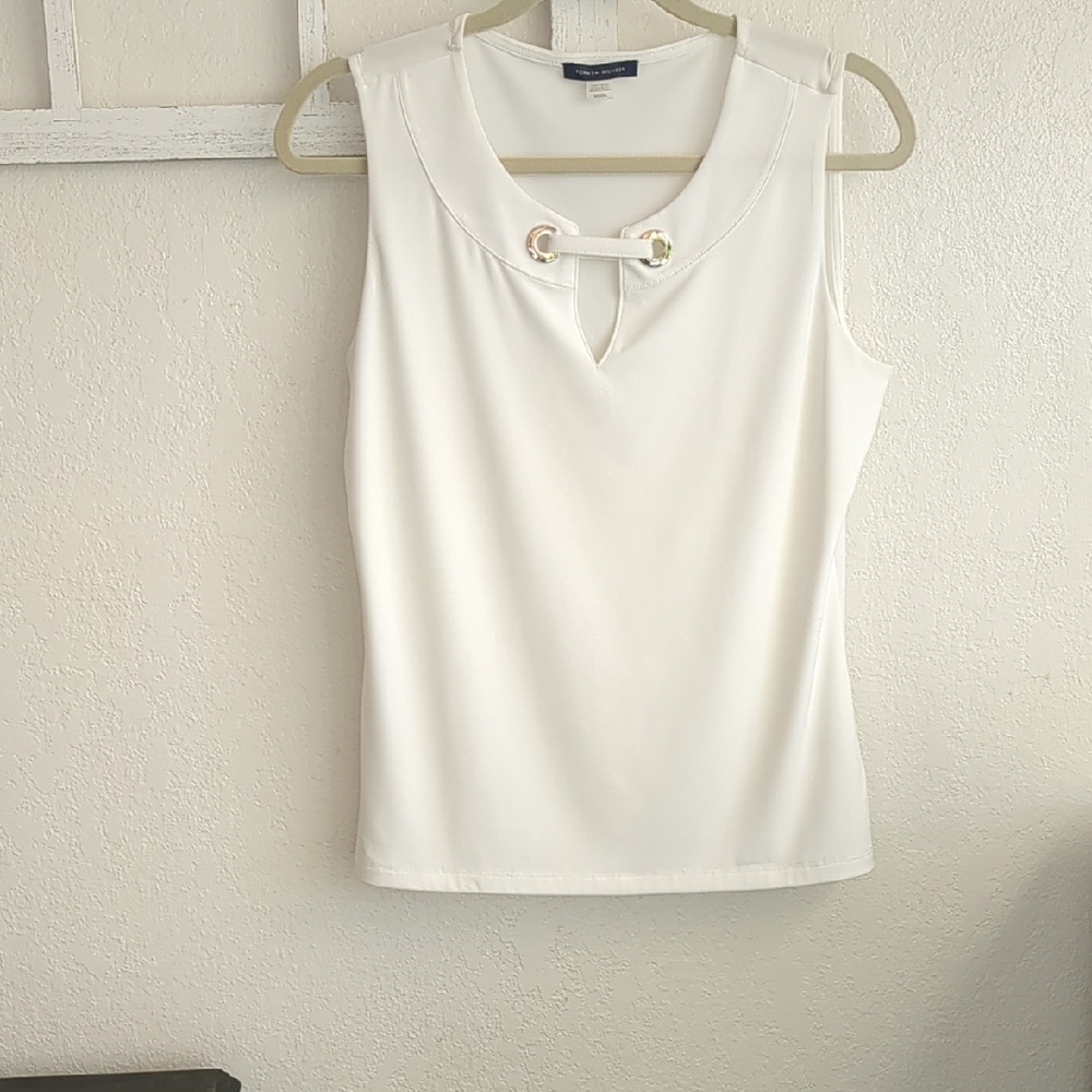Elegant White Sleeveless Top